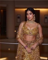 Falguni_Shane_Peacock_India-__JanhviKapoor4.png