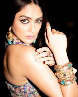 471951521_mrunal.jpg